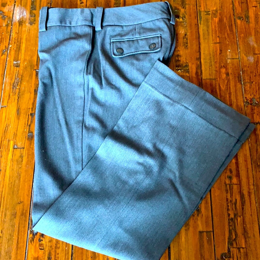 Vera Wang - grey dress pants. Excellent condition!